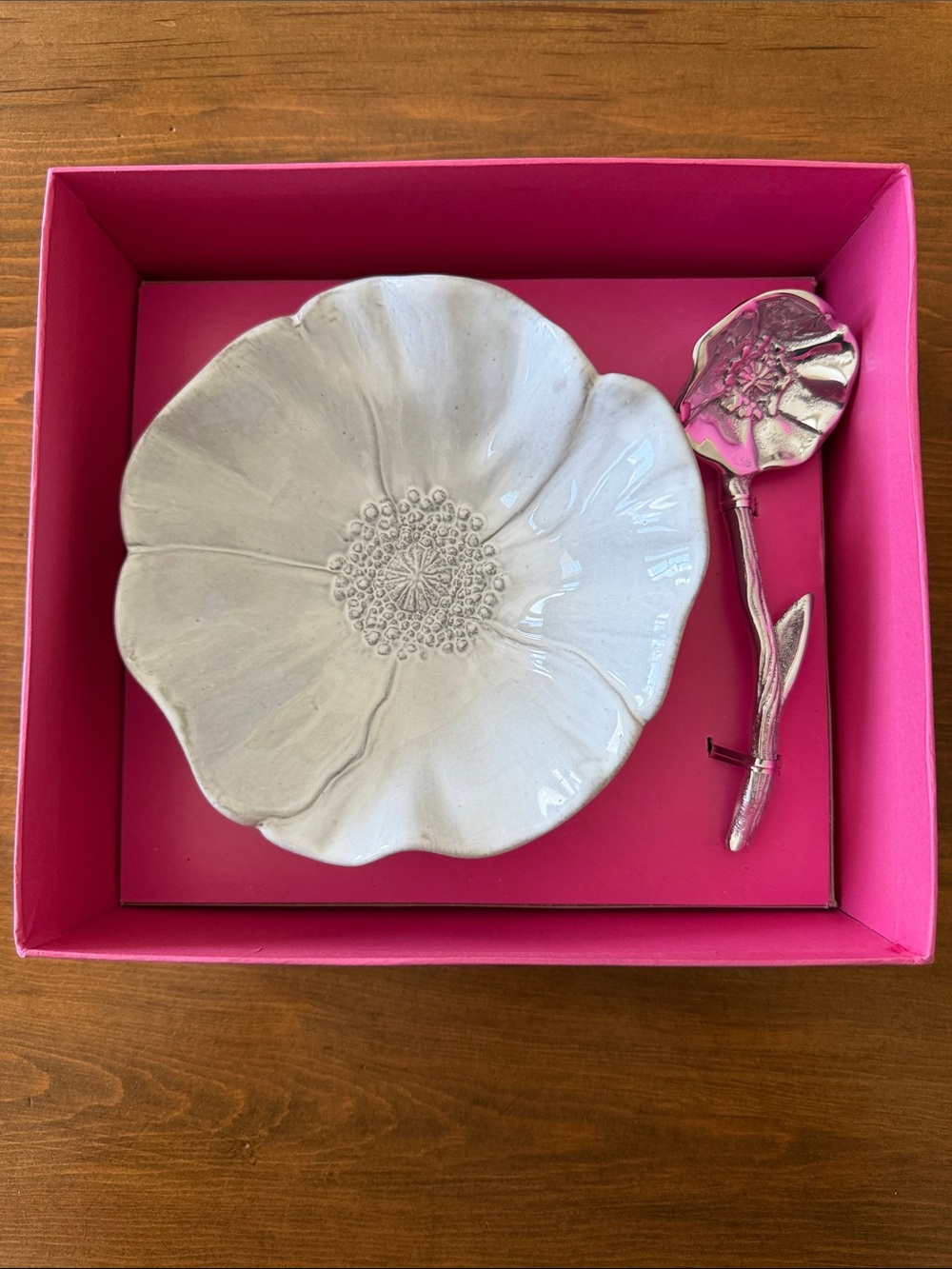 New in Box Mariposa Poppy Ceramic Canapé Plate with Poppy Spoon